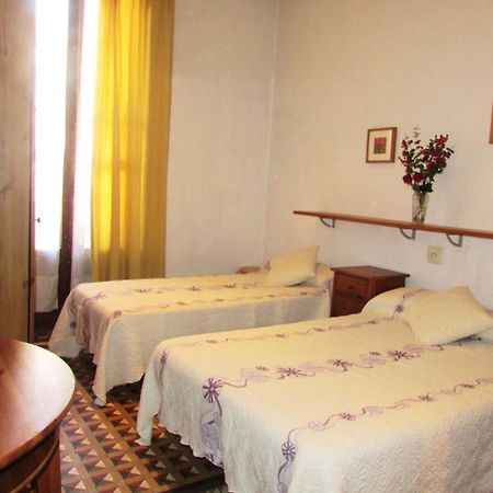 Hostal Lima Barcelona Buitenkant foto