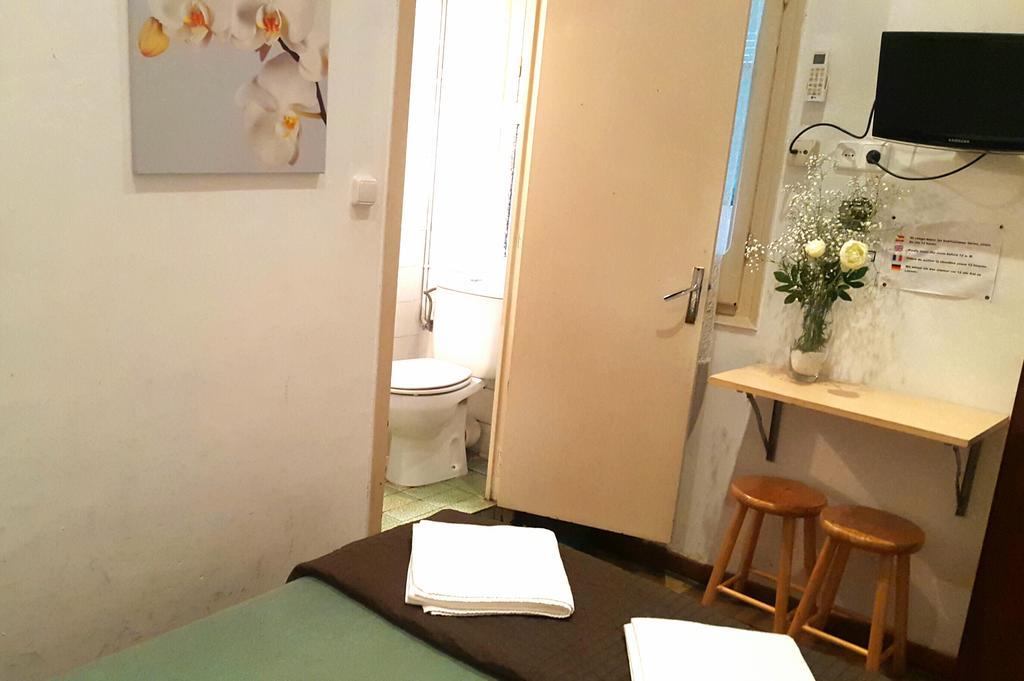 Hostal Lima Barcelona Buitenkant foto