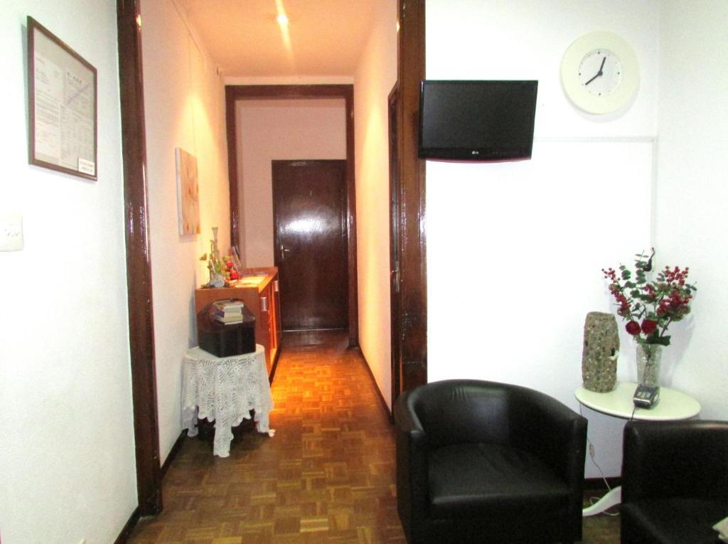Hostal Lima Barcelona Buitenkant foto
