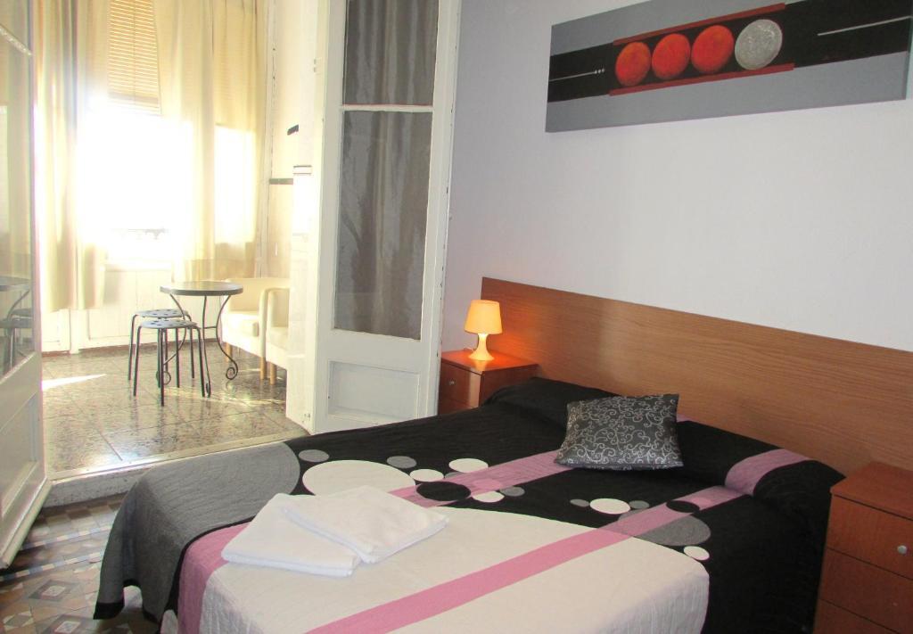 Hostal Lima Barcelona Buitenkant foto